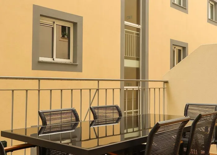 Do Carmo アパート フンシャル